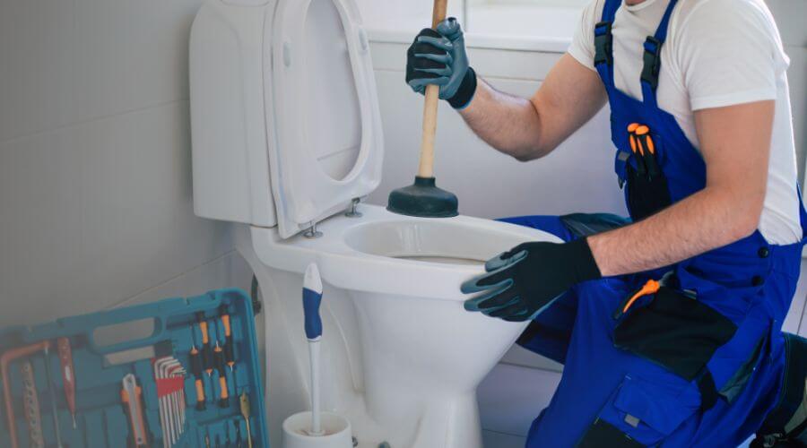 Expert burst pipe repair services in Selman City, TX